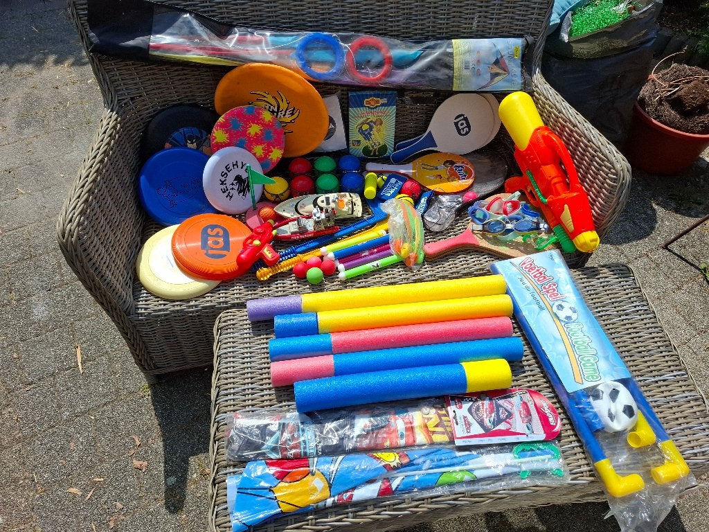 water speelgoed balspel frisbee vlieger duikbril bootje, Ophalen, Gebruikt