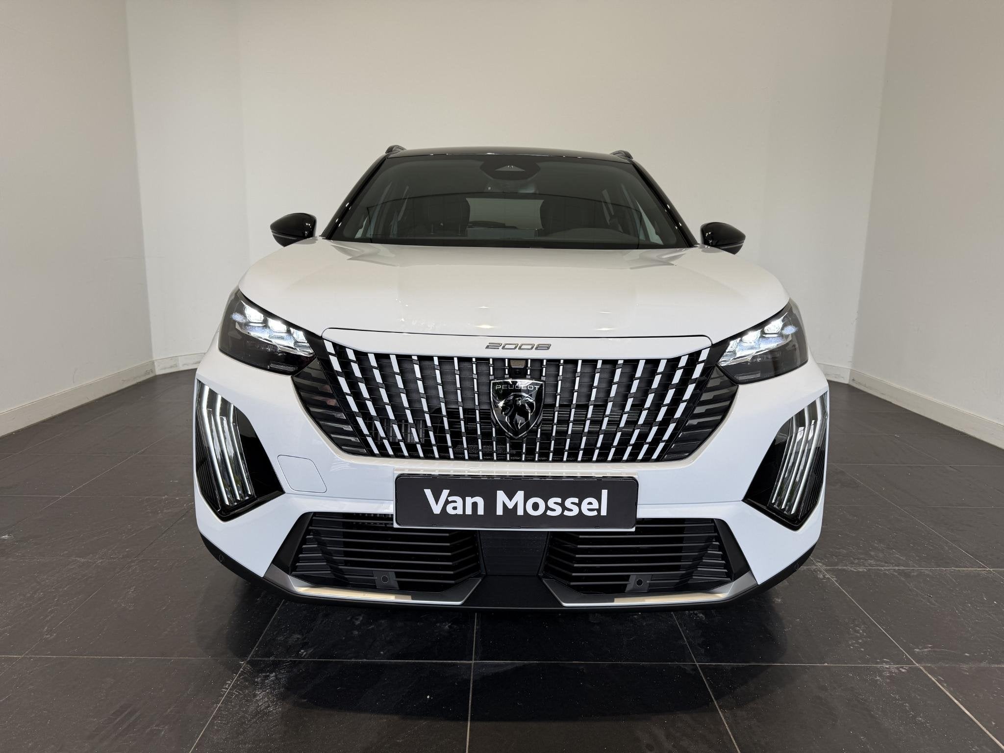 Peugeot 2008 1.2 Hybrid 145 GT | APPLE CARPLAY & ANDROID AUT, Gebruikt, Euro 6, 1199 cc, Wit