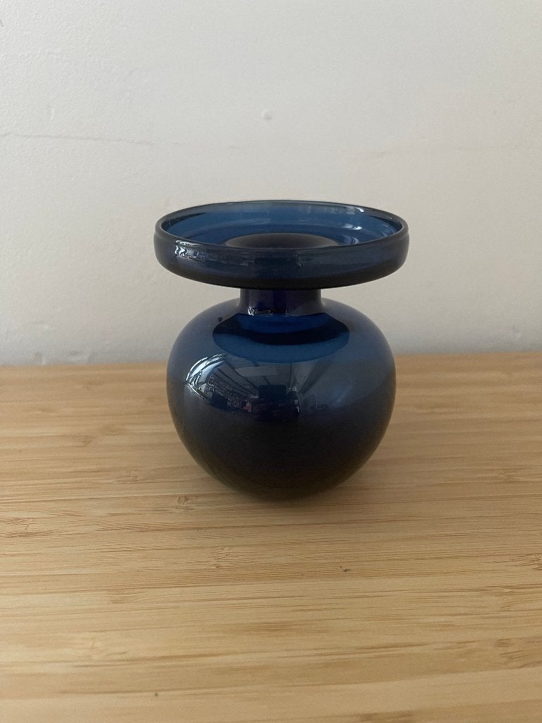 Vintage Iittala kynttilänjalka diepblauwe vaas, Ophalen of Verzenden, Zo goed als nieuw, Blauw, Glas