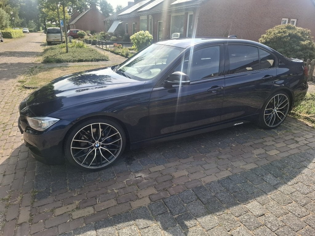 BMW 3-Serie 2.0I 320 135KW Aut8 (f30) 2014 Blauw, Auto's, Achterwielaandrijving, Zwart, 4 cilinders, Blauw