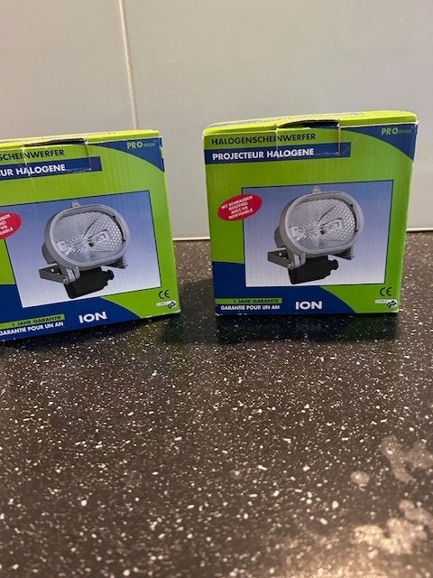 2x Buitenlamp, Tuin en Terras, Buitenverlichting, Nieuw, Wandlamp, Minder dan 50 watt, Zonne-energie, Led, Ophalen of Verzenden
