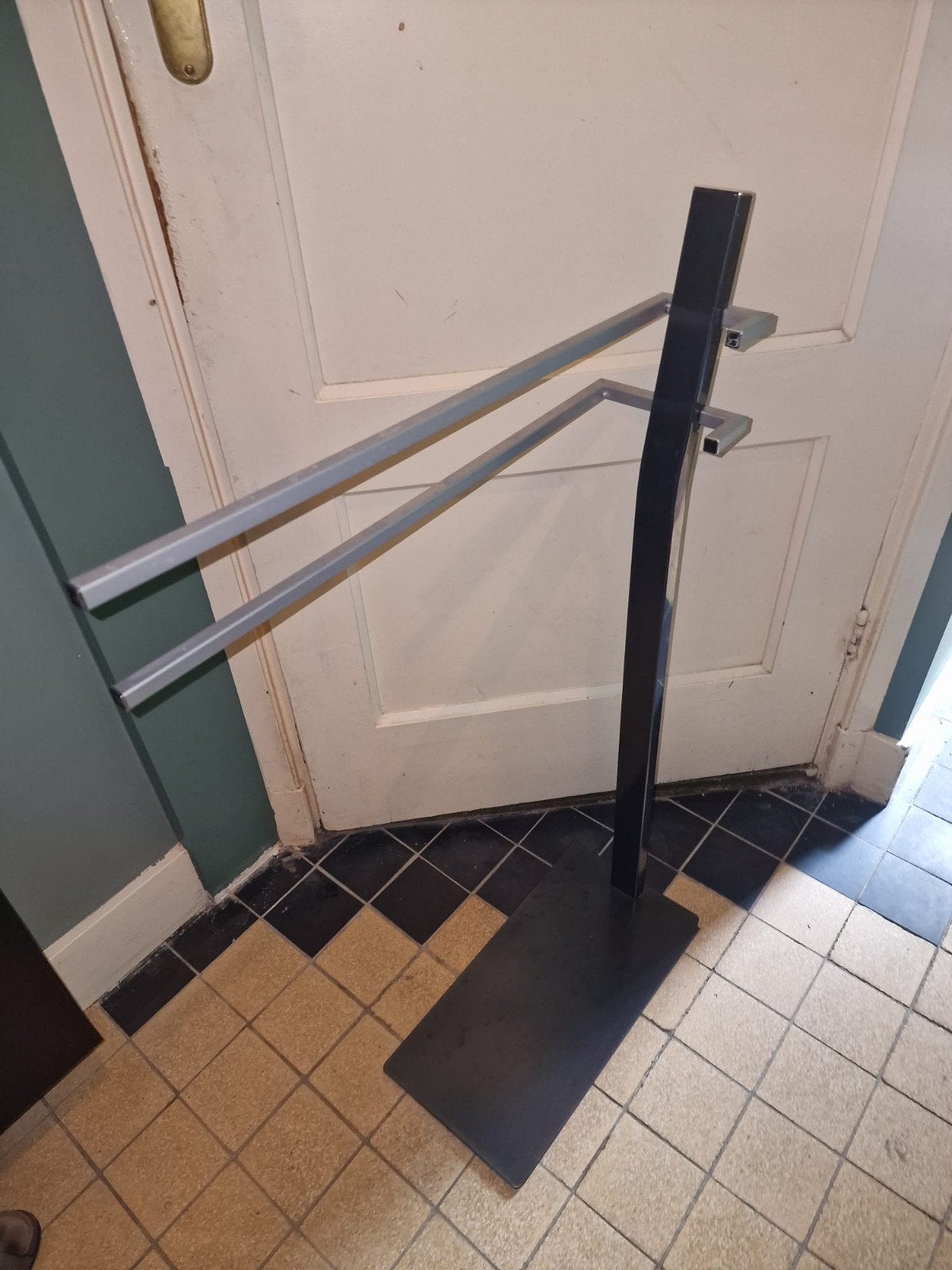 Gratis kledingrek, Ophalen
