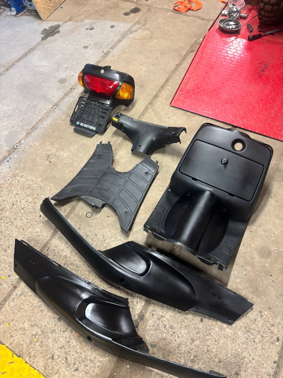 Binnenkappen set Piaggio Zip SP98 (type 1, 2, 3), Ophalen, Gebruikt, Kap, Piaggio