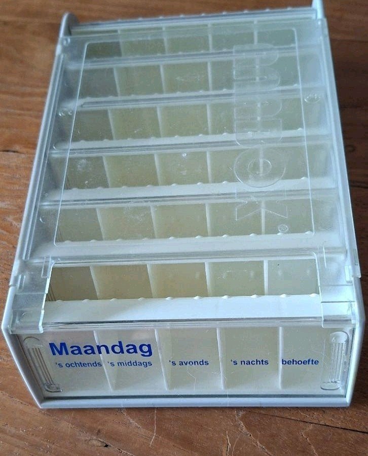 Gratis medicijnen doos, Ophalen, Nieuw