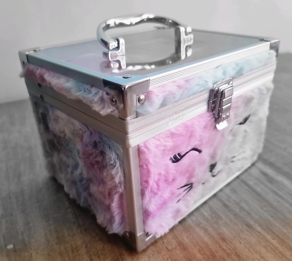 Sieraden doosje poes, Ophalen