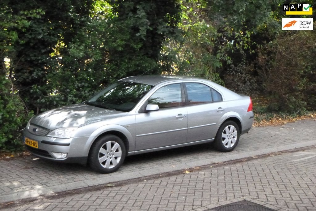 Ford Mondeo 1.8-16V First Edition AIRCO TREKHAAK NWE APK, 125 pk, Gebruikt, 4 cilinders, Mondeo