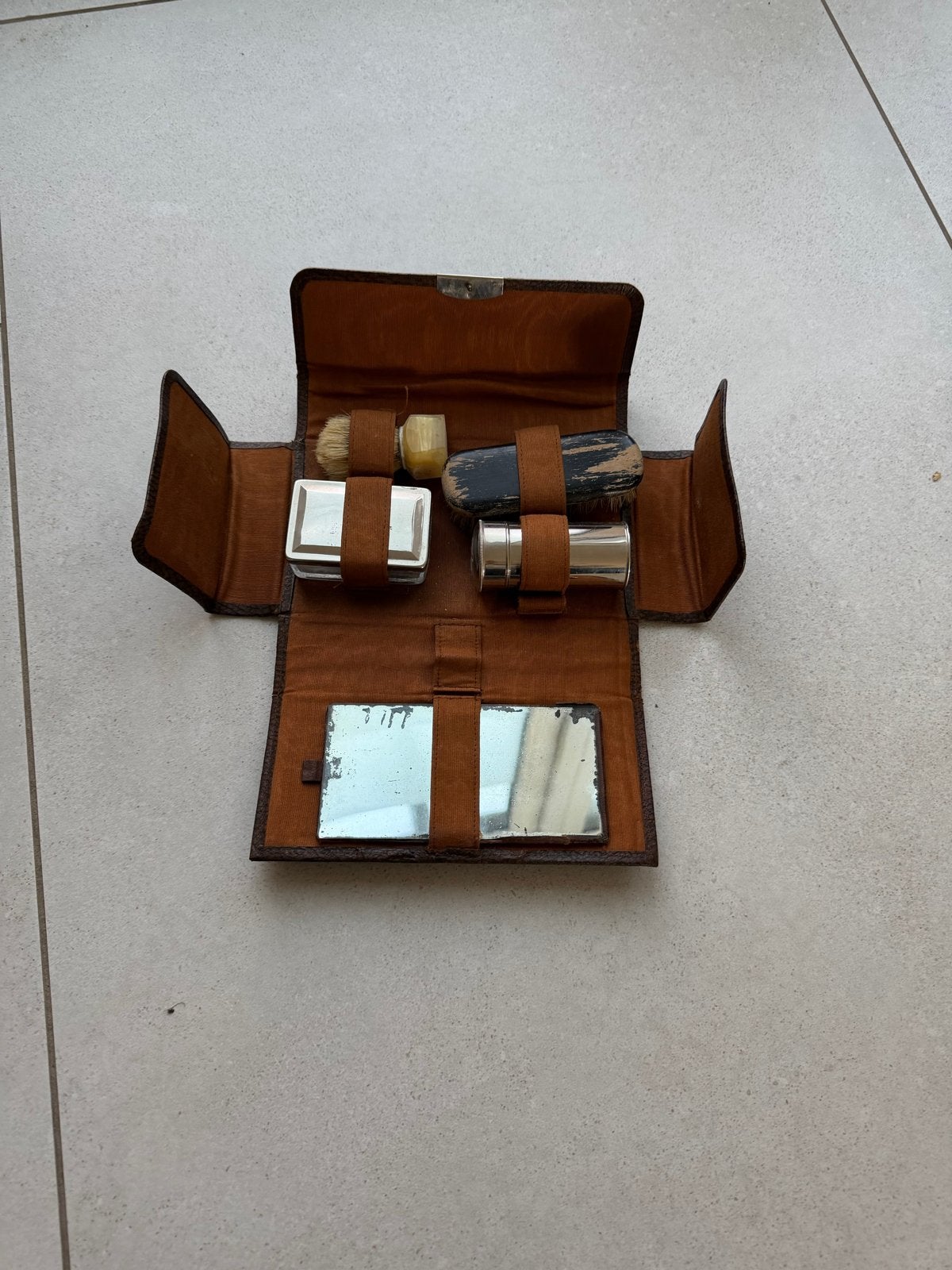 Vintage Scheerset in Leren Etui - Compleet met Spiegels, Antiek en Kunst, Ophalen of Verzenden