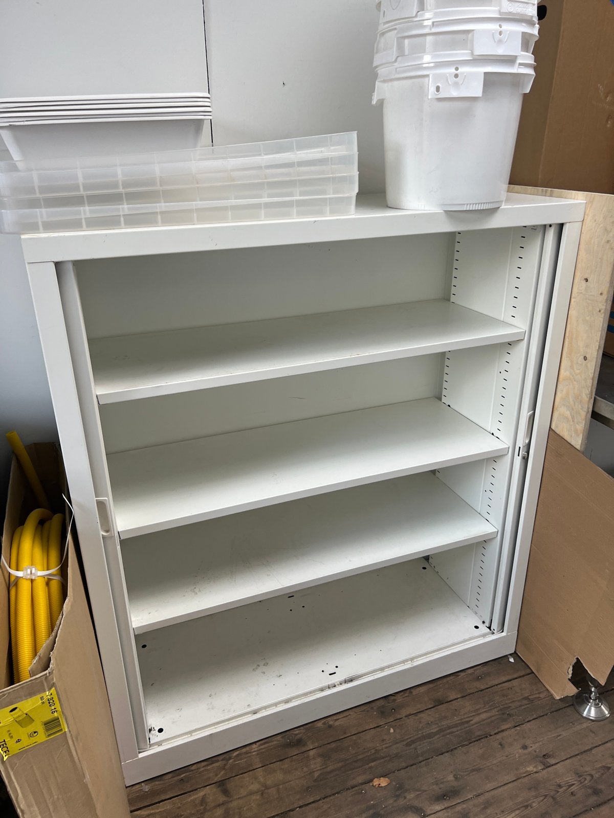 Praktische kast met schuifdeuren - Ideaal voor opslag, Huis en Inrichting, Ophalen, Gebruikt, 100 tot 150 cm, 100 tot 150 cm