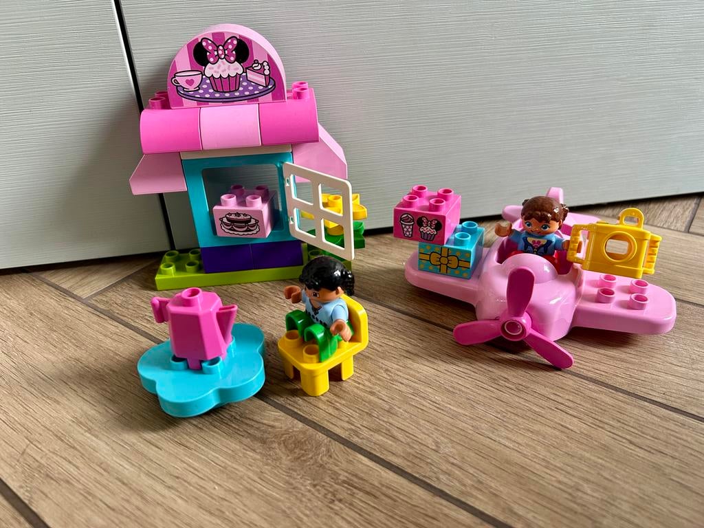 Duplo roze vliegtuig en taartwinkeltje, Inclusief minifiguren, Gebruikt, Ophalen of Verzenden, Duplo