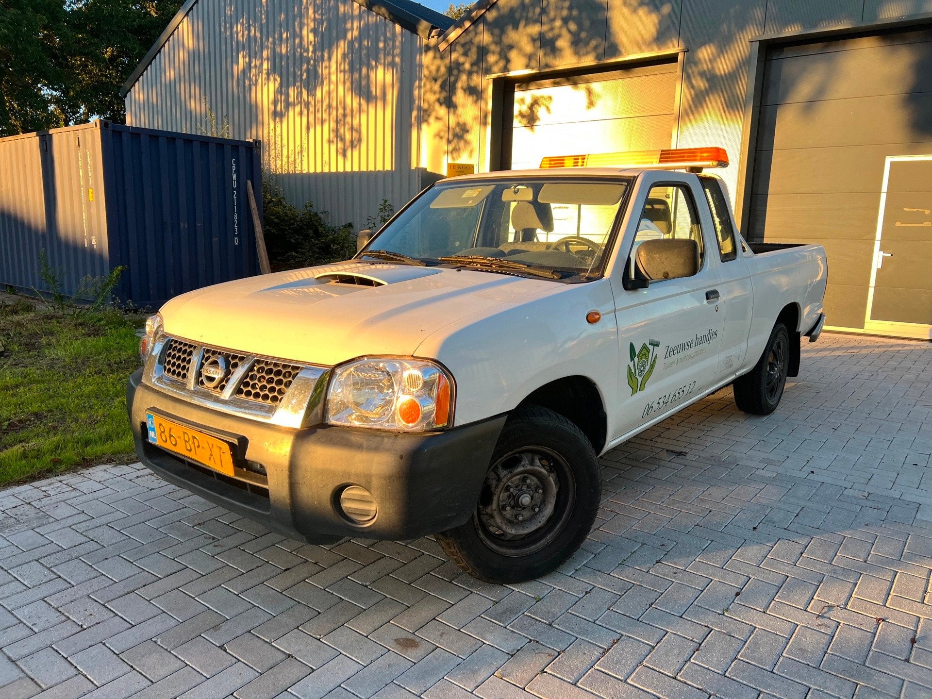 Nissan Pick-up 2.5 DTi King Cab Airco 171.739km NAP!, Auto's, Gebruikt, Overige modellen, 4 cilinders, 133 pk