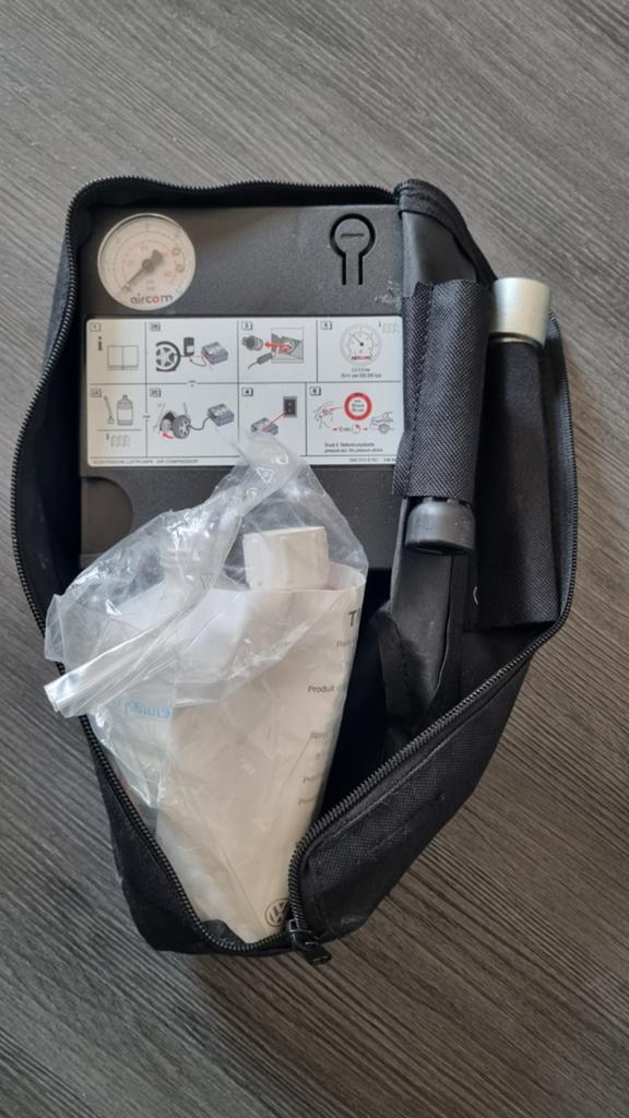 Aircom bandenreparatieset met compressor, Ophalen of Verzenden, Zo goed als nieuw