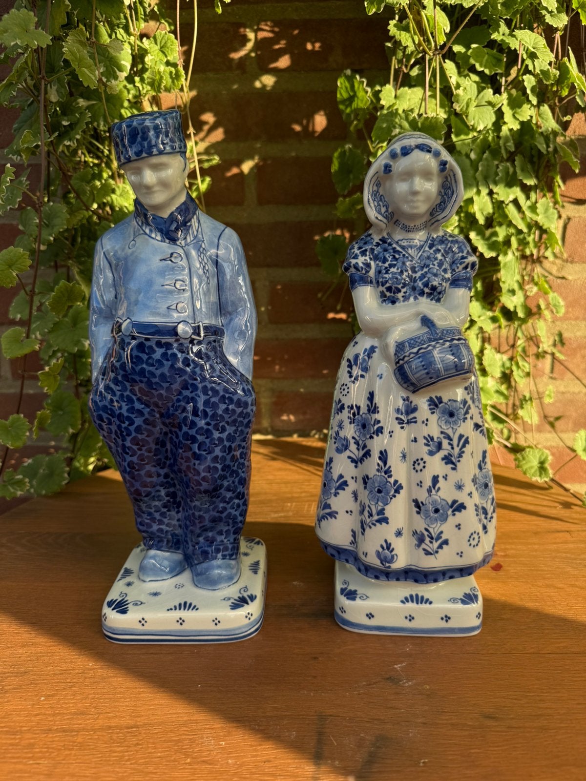 Porceleyne fles boer en boerin groot jaarletter CS delft, Ophalen