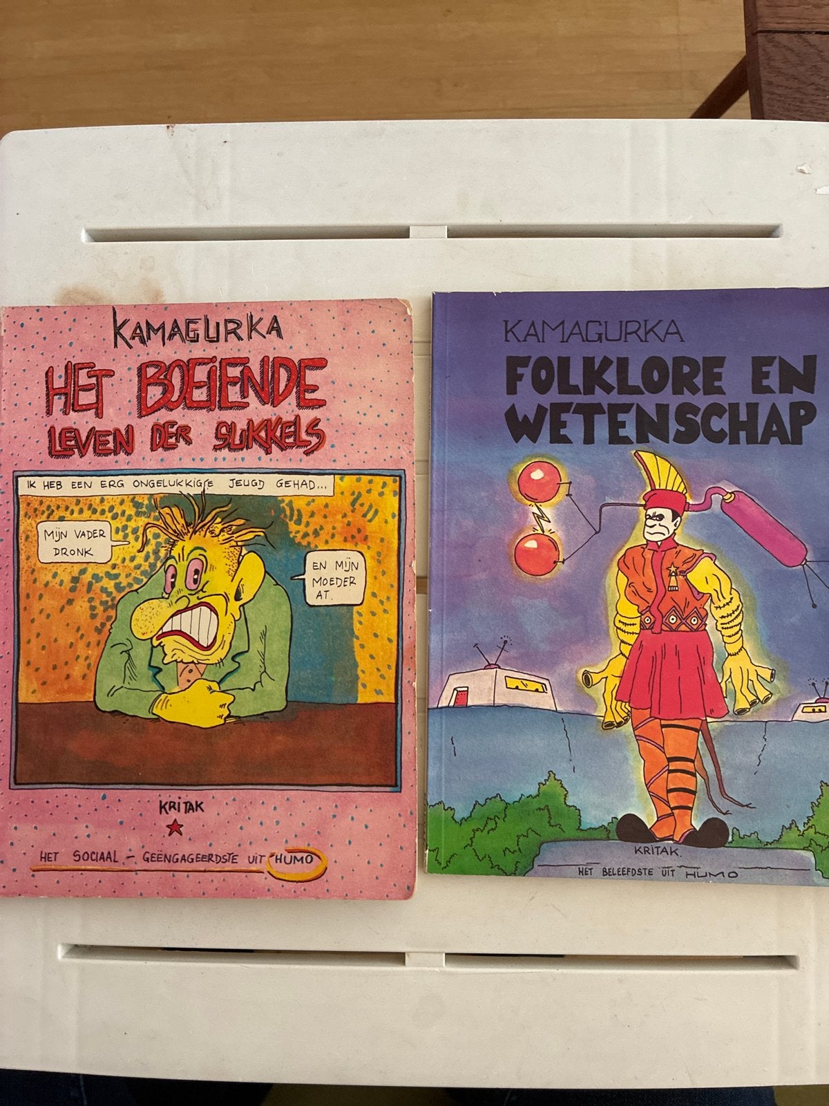 Kamagurka - Het Boeinde Leven der Sukkels & Folklore en Wete, Boeken, Meerdere stripboeken, Ophalen of Verzenden, Gelezen