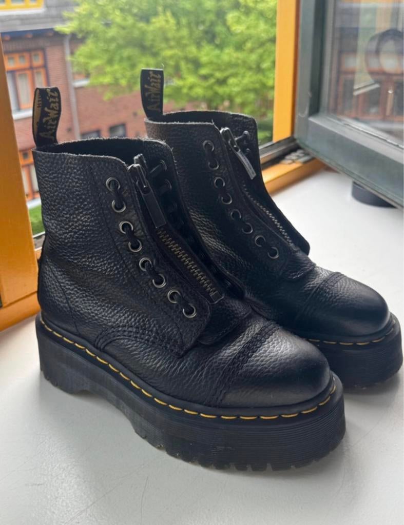 Dr. Martens Sinclair Platform Boots – Size EU 37, Kleding | Dames, Ophalen of Verzenden, Zo goed als nieuw, Zwart