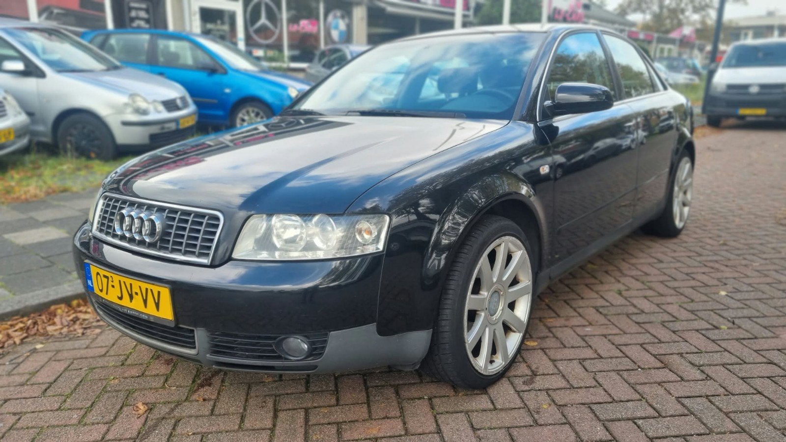 Audi A4 2.0 130PK 2002! 18 INCH|AIRCO|CLIMA, Auto's, Stof, Zwart, 4 cilinders, 1984 cc