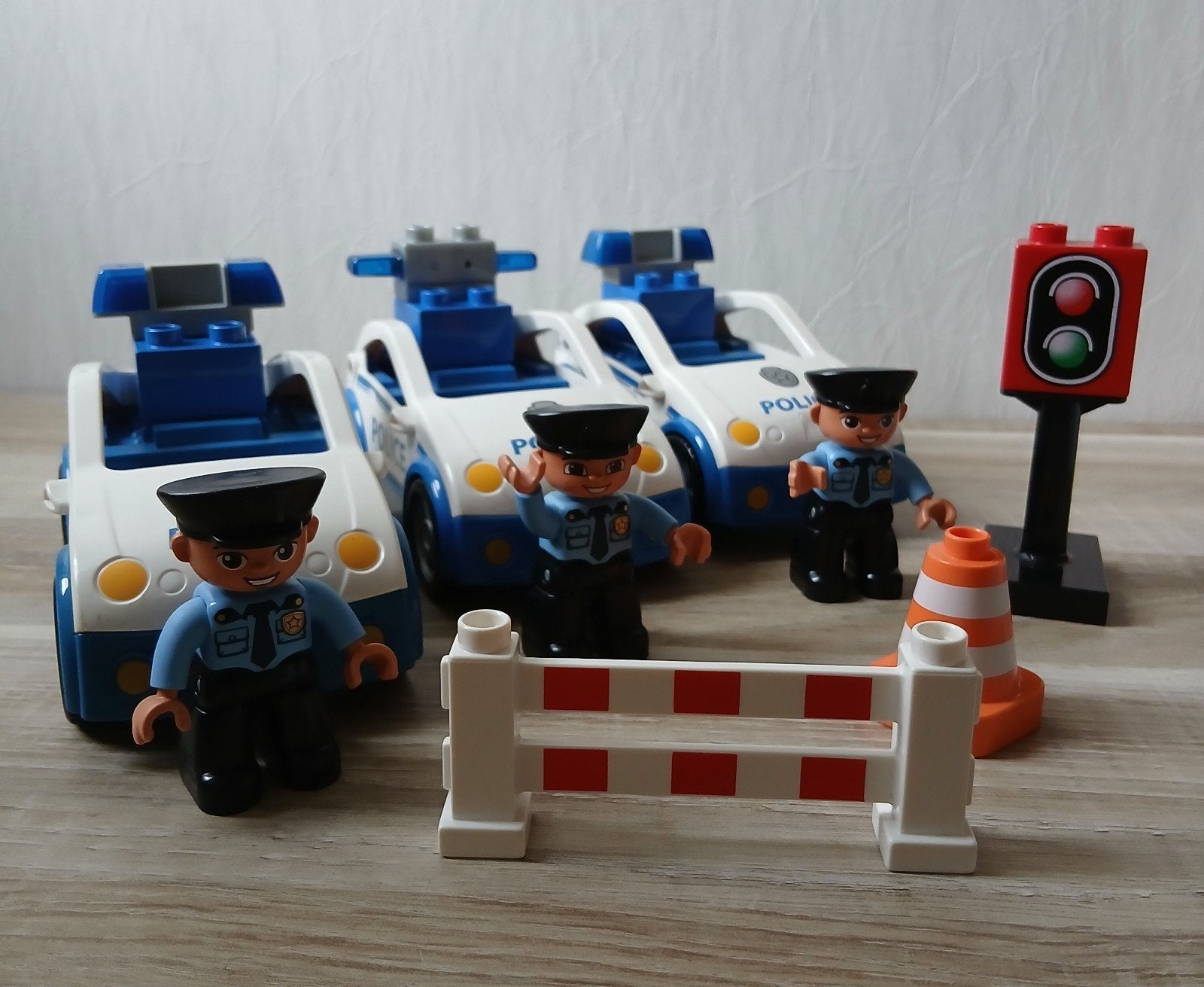 Lego Duplo 4963  Politiewagens 3 x, Ophalen of Verzenden, Zo goed als nieuw, Duplo, Complete set