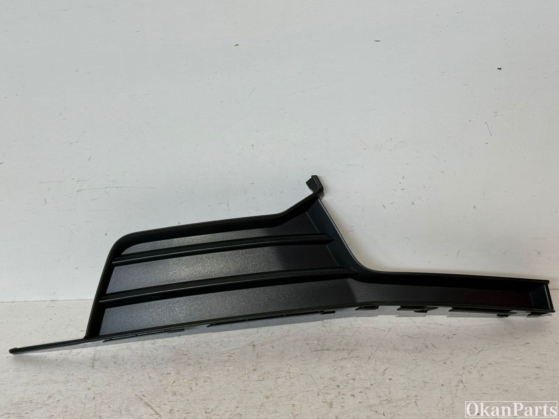 Audi A3 8V rechter mistlamp kapje rechts 8V4807682C, Auto-onderdelen, Ophalen of Verzenden, Gebruikt, Voor, Bumper