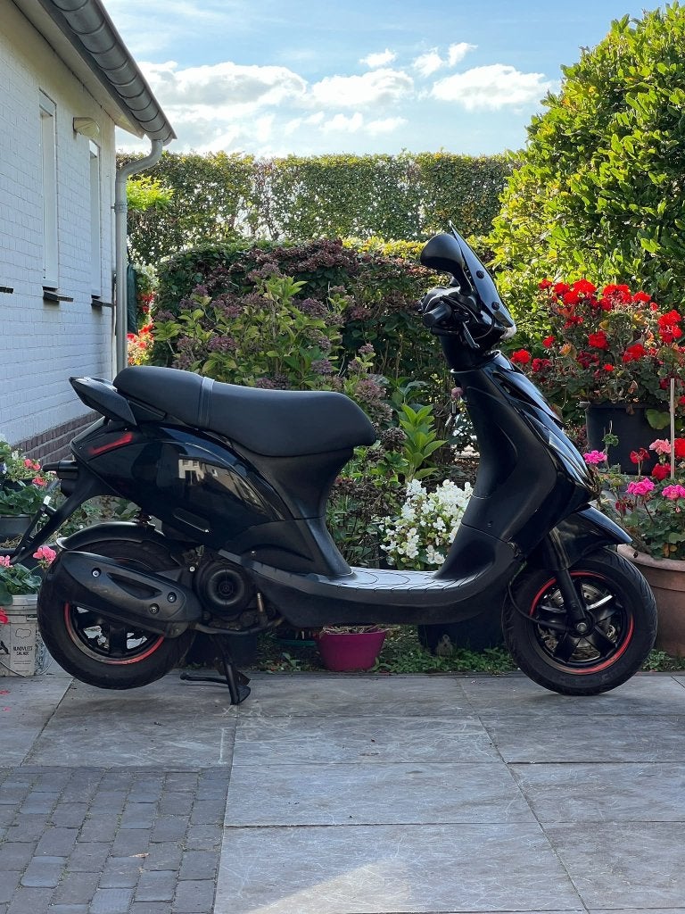 ⭐️Piaggio zip 4 takt 50cc Brom glans zwart SP-Line⭐️, Fietsen en Brommers, Niet ingevuld, Niet ingevuld, Niet ingevuld