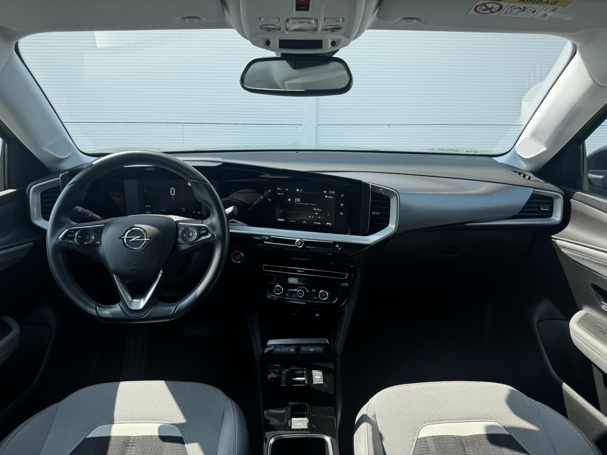 Opel Mokka-e Elegance 50-kWh 11kw bl. Navigatie via Apple Ca, Gebruikt, Zwart, Parkeersensor, Mokka-e