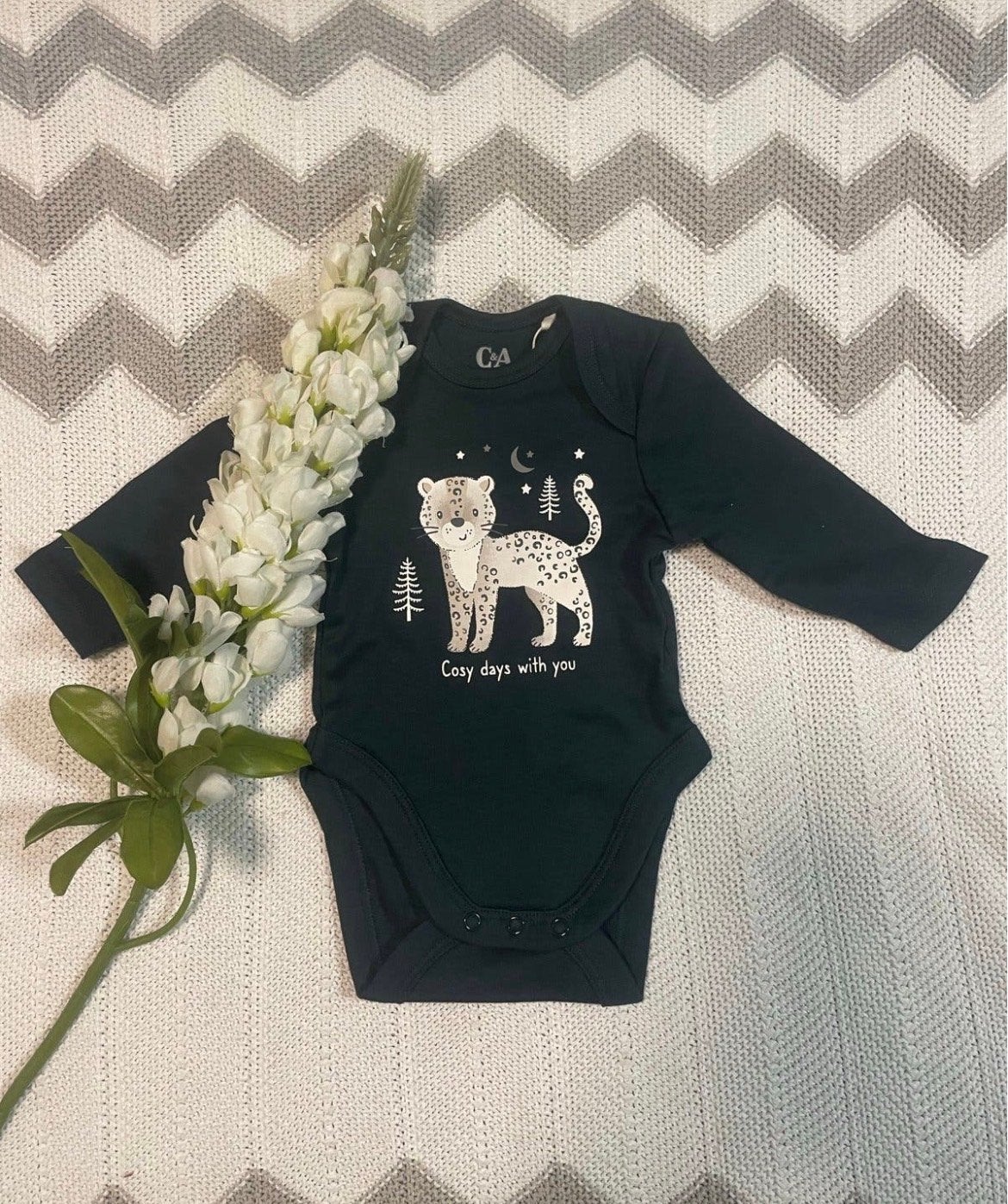 NIEUW, donkergroen unisex rompertje van de C&A, maatje 56, Ophalen of Verzenden, Nieuw, Jongetje of Meisje, Nacht- of Onderkleding