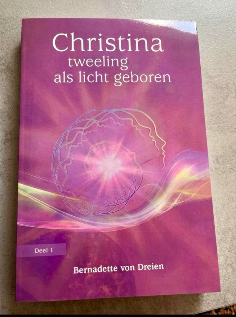 Christina tweeling als licht geboren - Bernadette von Dreien, Spiritualiteit algemeen, Overige typen, Ophalen of Verzenden, Zo goed als nieuw