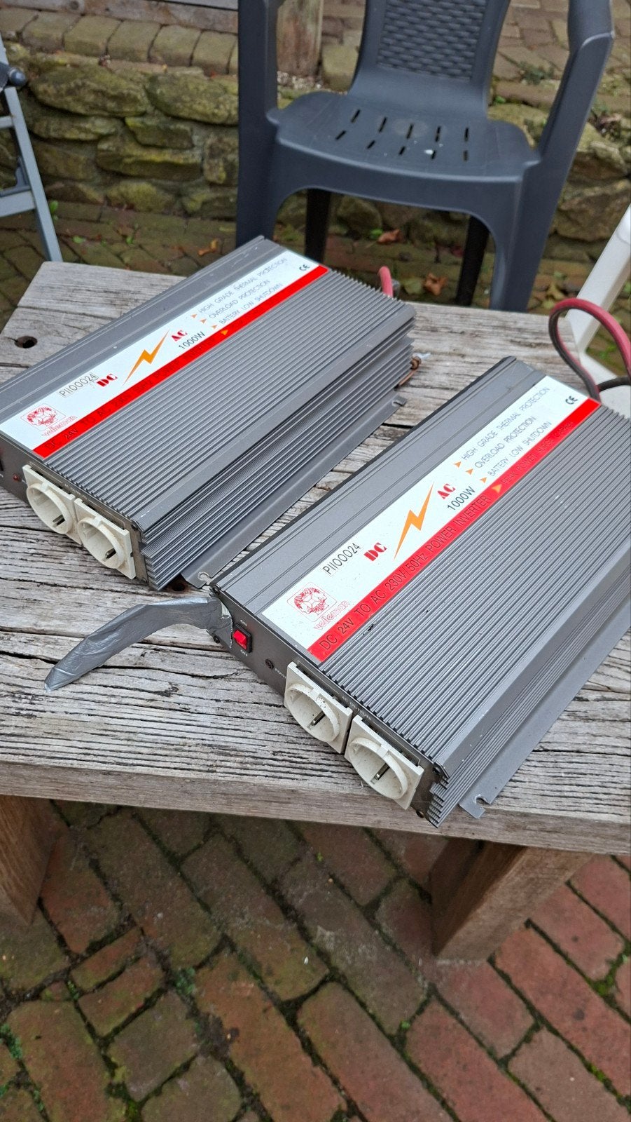 Velleman Omvormer 24V naar 230V, 1000W (2 stuks), Ophalen, Gebruikt