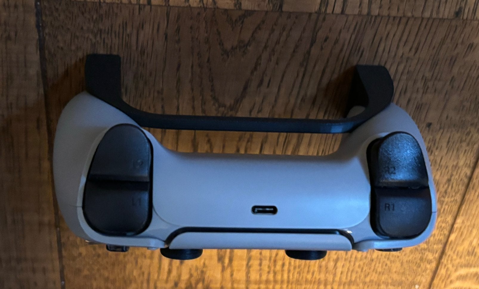 Foto 6 van PS5 Controller Onzichtbare Standaard - Op maat gemaakt