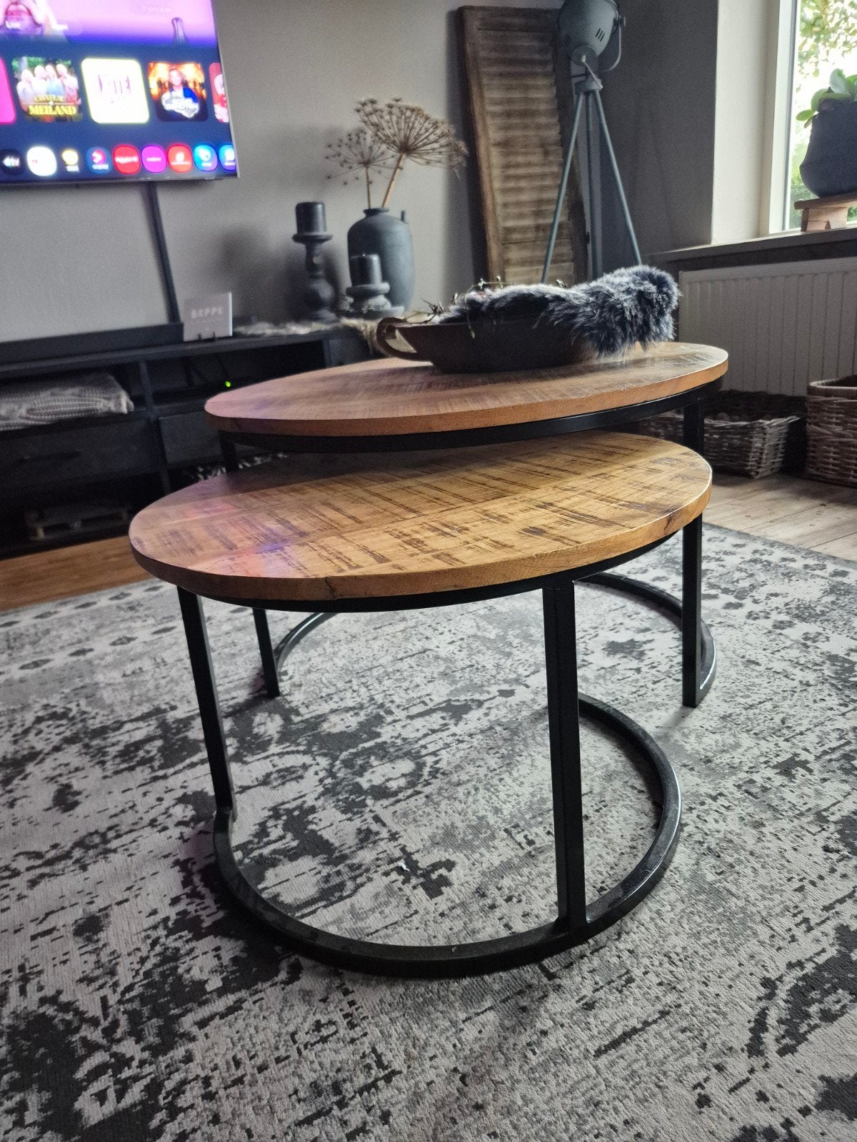 2 salontafeltjes., 50 – 75, Gebruikt, 50 tot 100 cm, Industrieel.