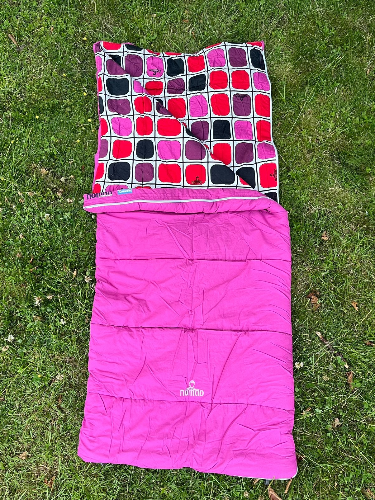2x Nomad kinderslaapzak Roze, Caravans en Kamperen, Ophalen of Verzenden, Gebruikt