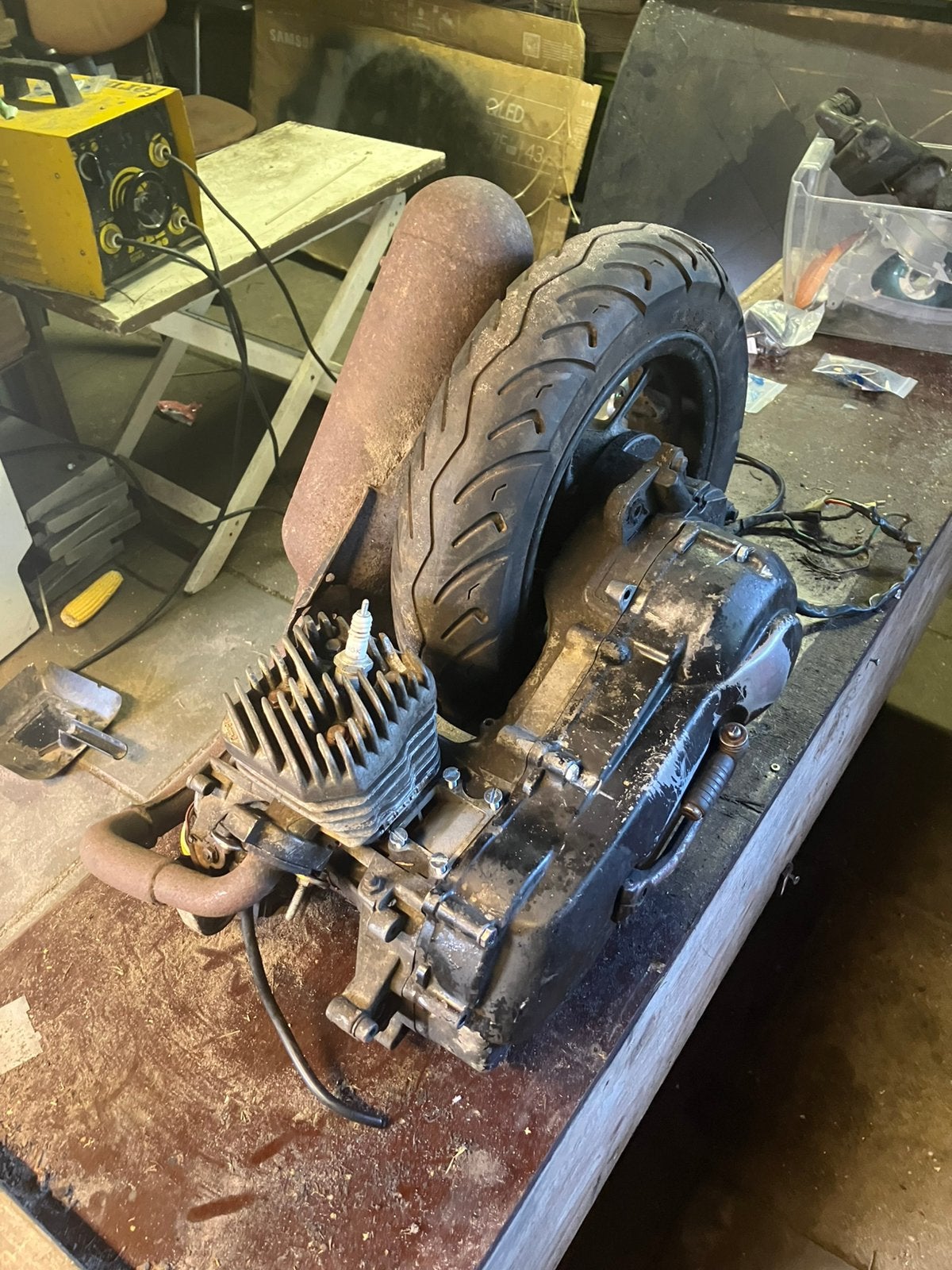50cc scooter blok, Fietsen en Brommers, Ophalen, Gebruikt, Blok, Peugeot