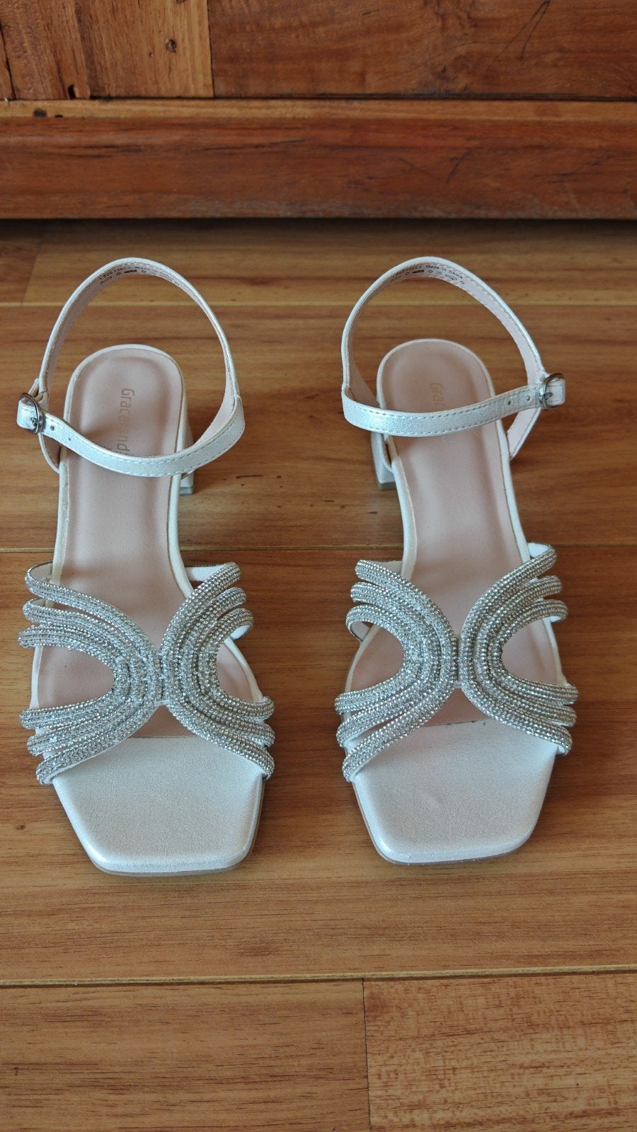 Elegante Graceland sandalen met strass steentjes - Maat 37, Wit, Zo goed als nieuw, Graceland, Sandalen of Muiltjes