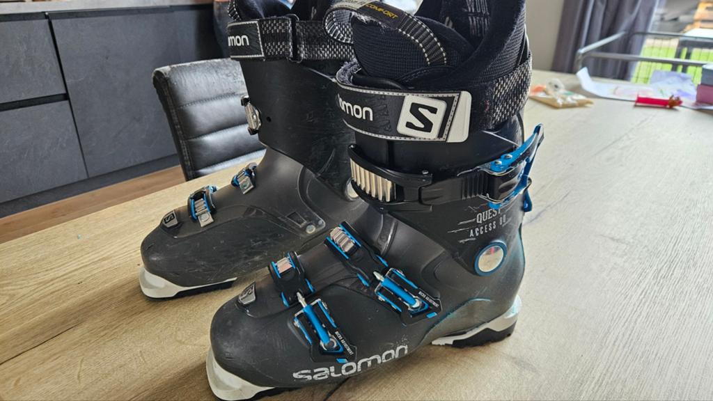 Salomon  Skischoenen - maat 33, Sport en Fitness, Skiën en Langlaufen, Ophalen, 160 tot 180 cm, Gebruikt, Schoenen