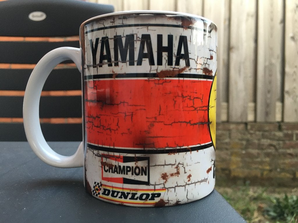 ✅ Giacomo Agostini Yamaha mok Vintage olie Motorsport, Verzamelen, Ophalen of Verzenden, Nieuw, Motoren