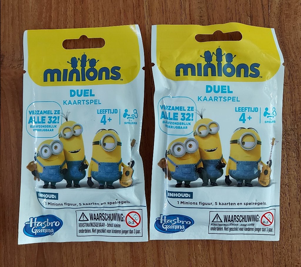 2 stuks Minions Duel Nederlandstalig Kaartspel, Een of twee spelers, Ophalen of Verzenden, Nieuw, Hasbro