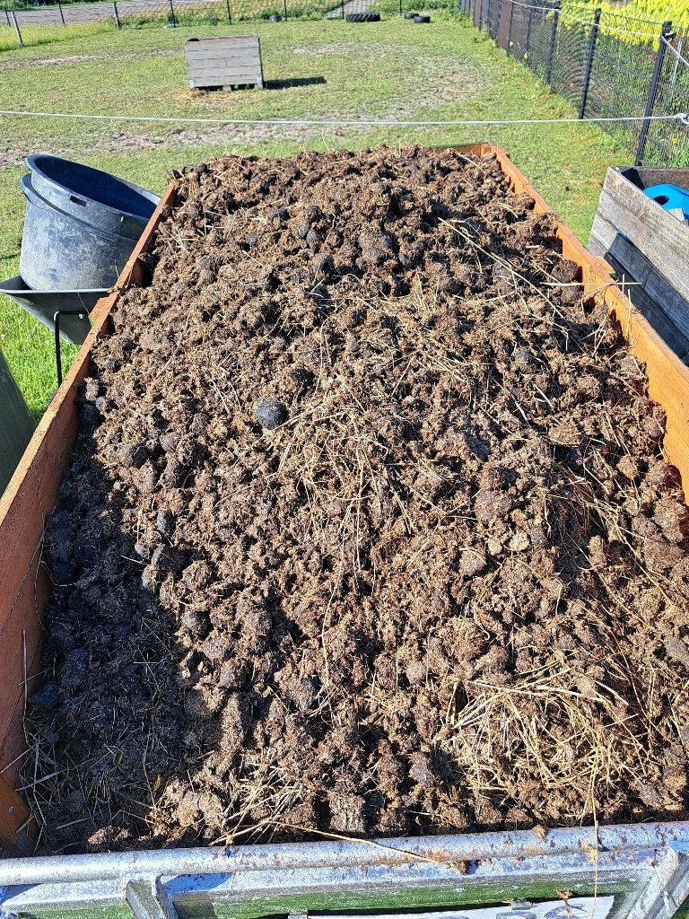 Gratis paardenmest, Ophalen, Mest