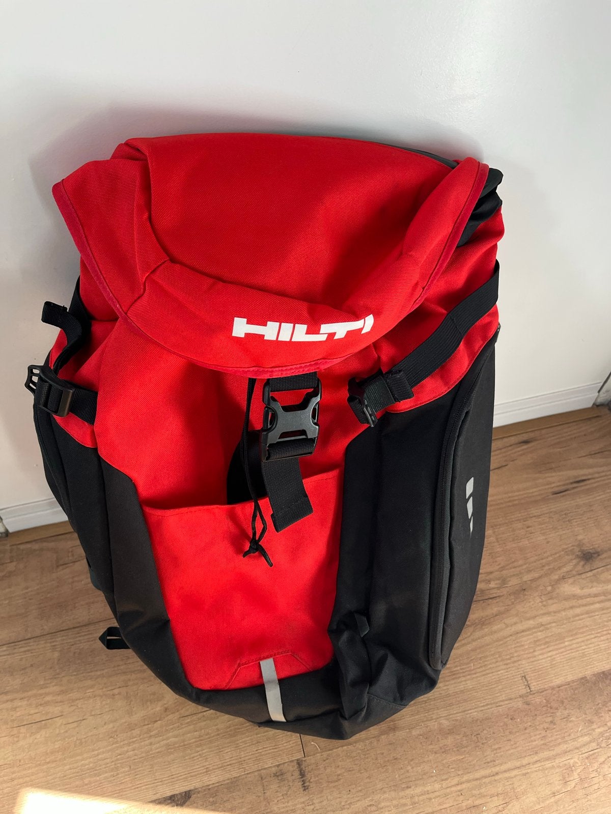 Hilti Rugzak, Sieraden, Tassen en Uiterlijk, Tassen | Rugtassen, 25 tot 40 cm, Zo goed als nieuw, Ophalen, Overige merken