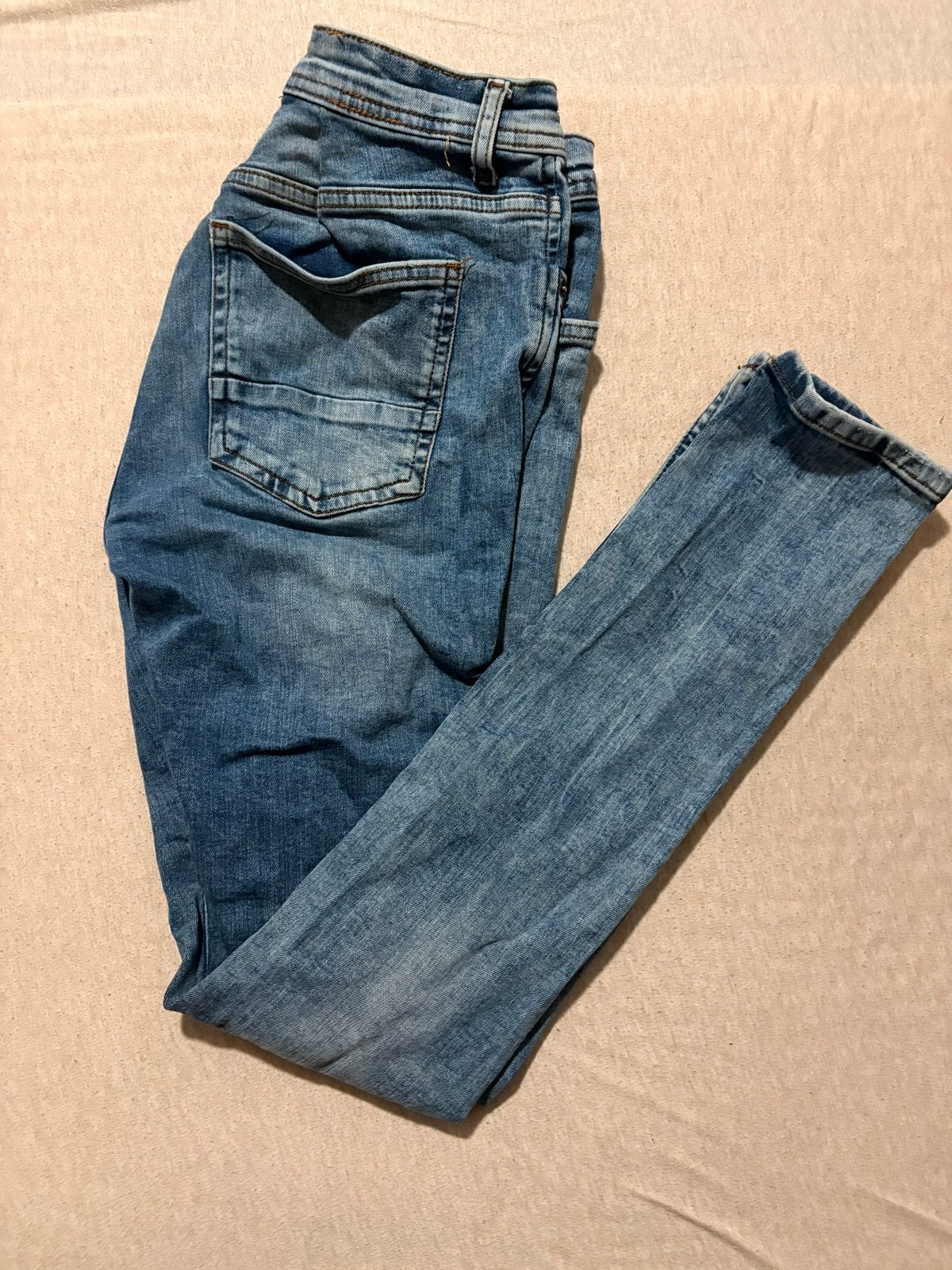 Stoere blauwe jeans met lichte slijtage, Kleding | Heren, Ophalen, Gedragen, Blauw, W32 (confectie 46) of kleiner