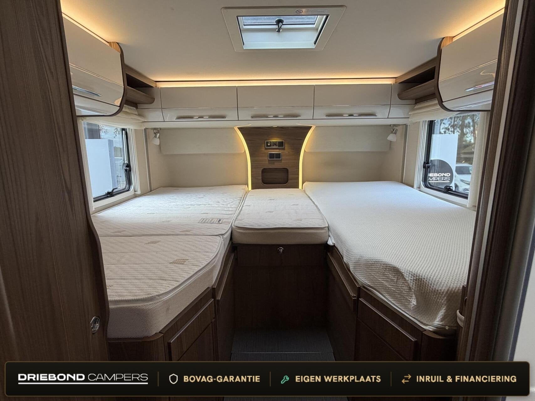 Hymer B704 SL Palmo Enkele Bedden Hefbed 2X Airco Zonnepanel, Caravans en Kamperen, Campers, Airbags, 7 tot 8 meter, Bedrijf, Diesel