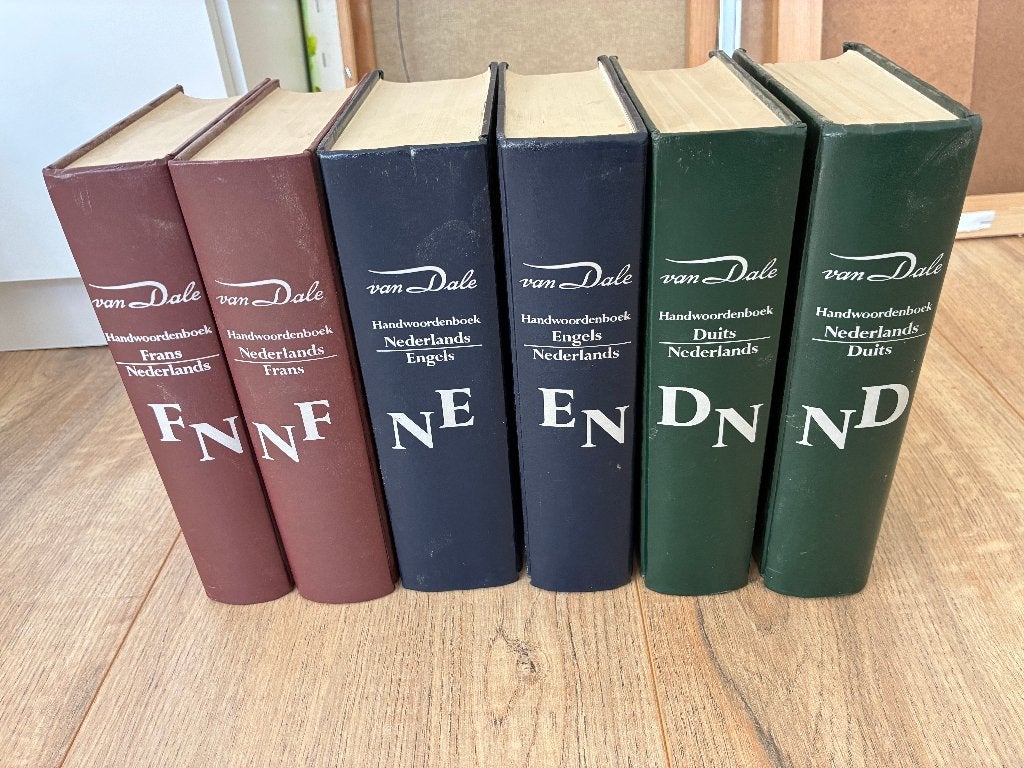 Van Dale woordenboeken, Boeken, Gelezen, Van Dale, Nederlands, Ophalen of Verzenden