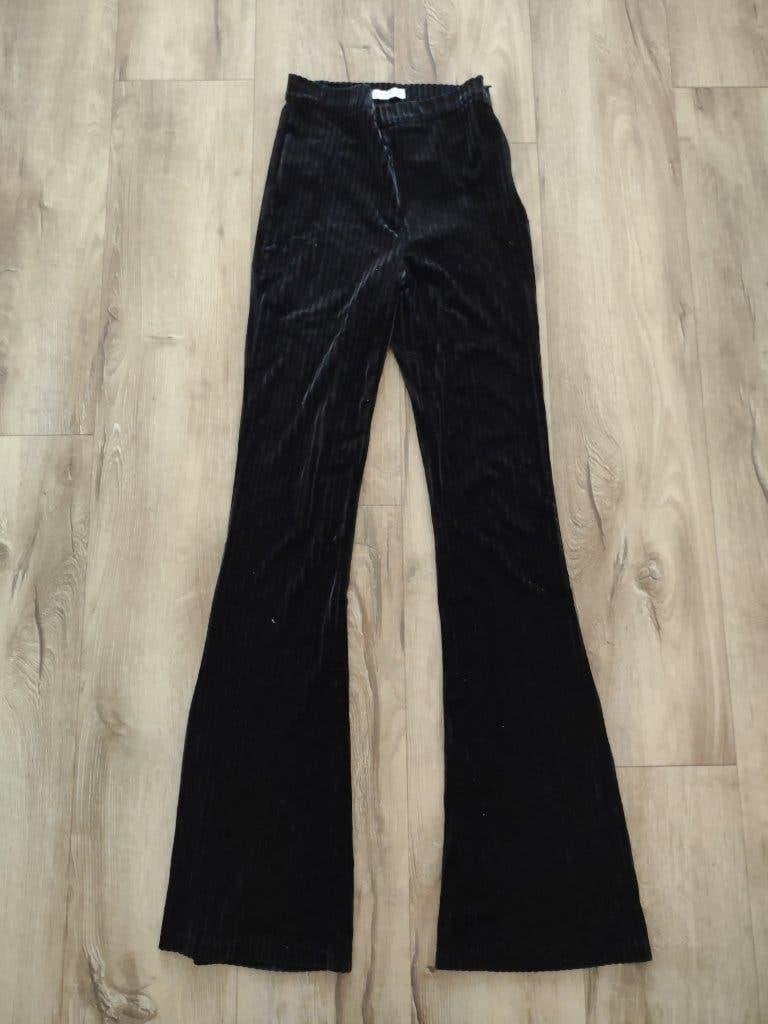 Prachtige zwarte flared pants, ribstof velvet, Loavies, XS., Ophalen of Verzenden, Onb, Maat 34 (XS) of kleiner, Lang