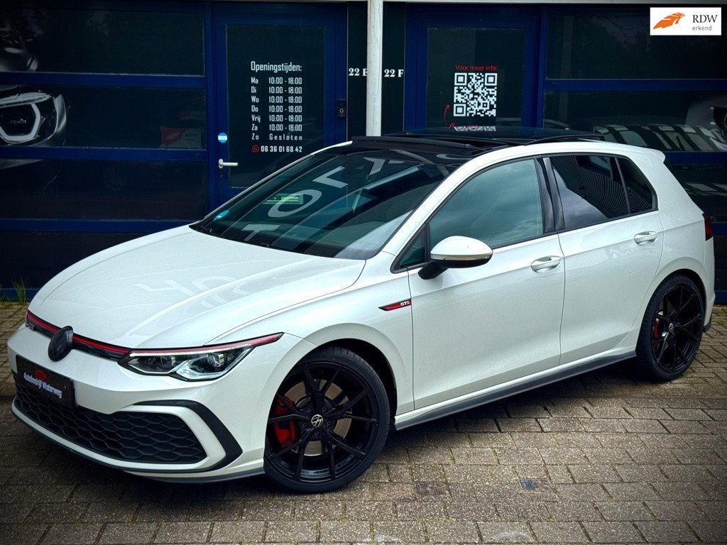 Volkswagen Golf 8 2.0 TSI GTI 245PK|Pano|IQ-LIGHT|Carplay|, Auto's, Euro 6, 4 cilinders, 1984 cc, Wit
