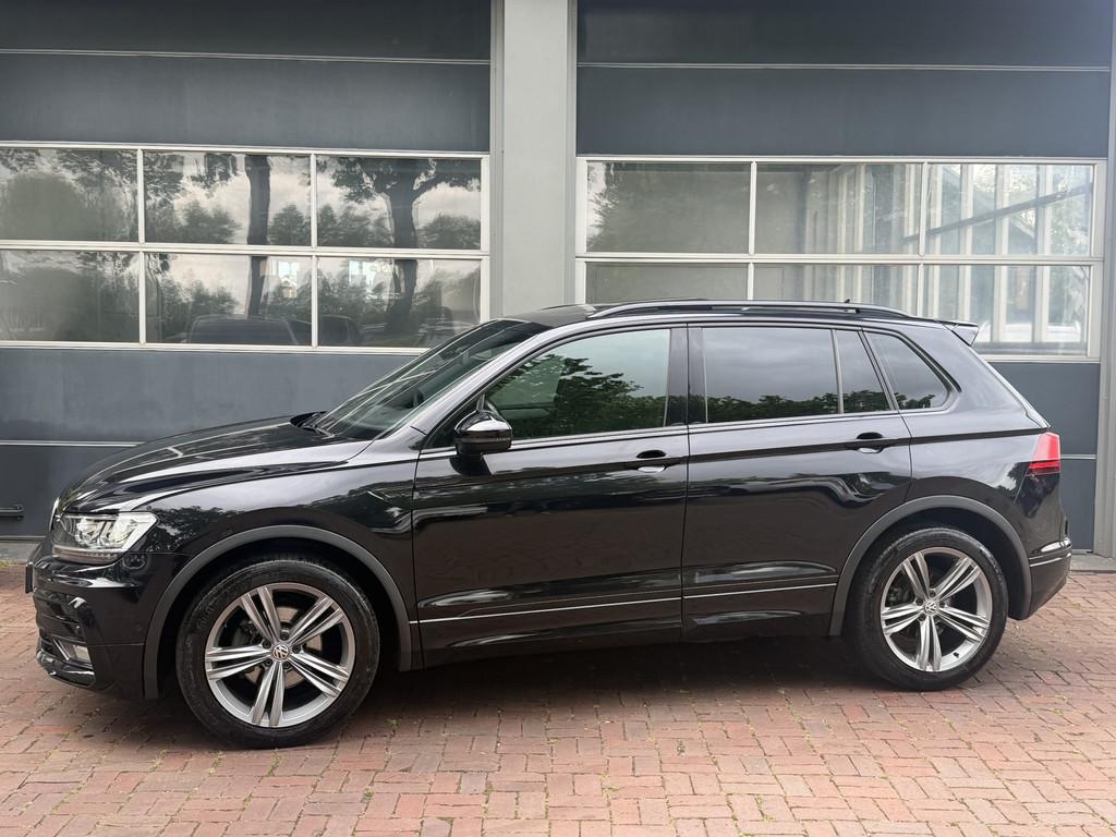 Volkswagen Tiguan 1.4 TSI ACT Comfortline Business R Aut. |, Auto's, Volkswagen, 4 cilinders, 150 pk, Zwart, Origineel Nederlands