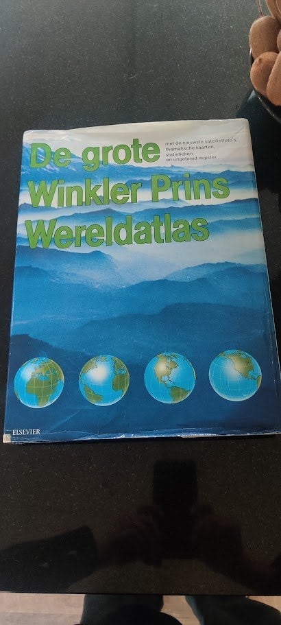 De Grote Winkler Prins Wereldatlas, Boeken, Overige atlassen, Ophalen of Verzenden, Zo goed als nieuw, 1800 tot 2000