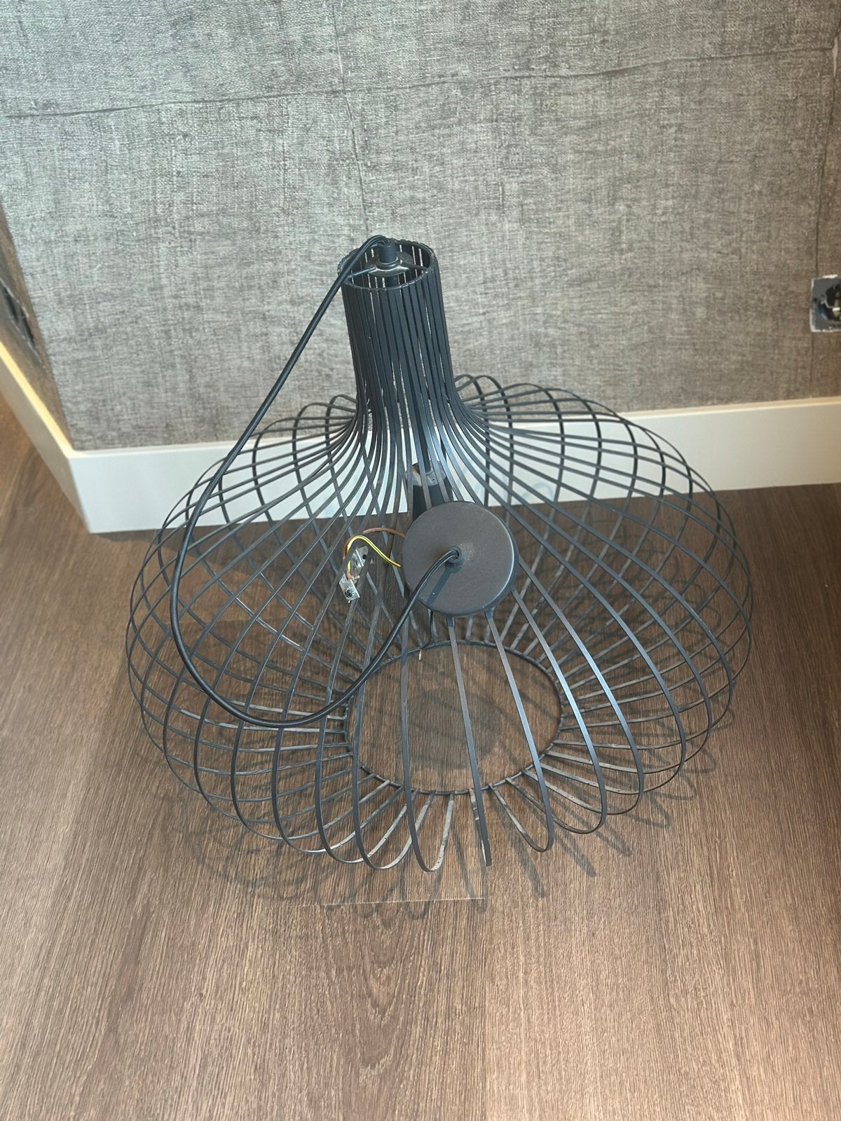 Metalen draadlamp - Mooi licht, wegens verbouwing, Huis en Inrichting, Ophalen of Verzenden, Gebruikt, Metaal, E27 (groot)
