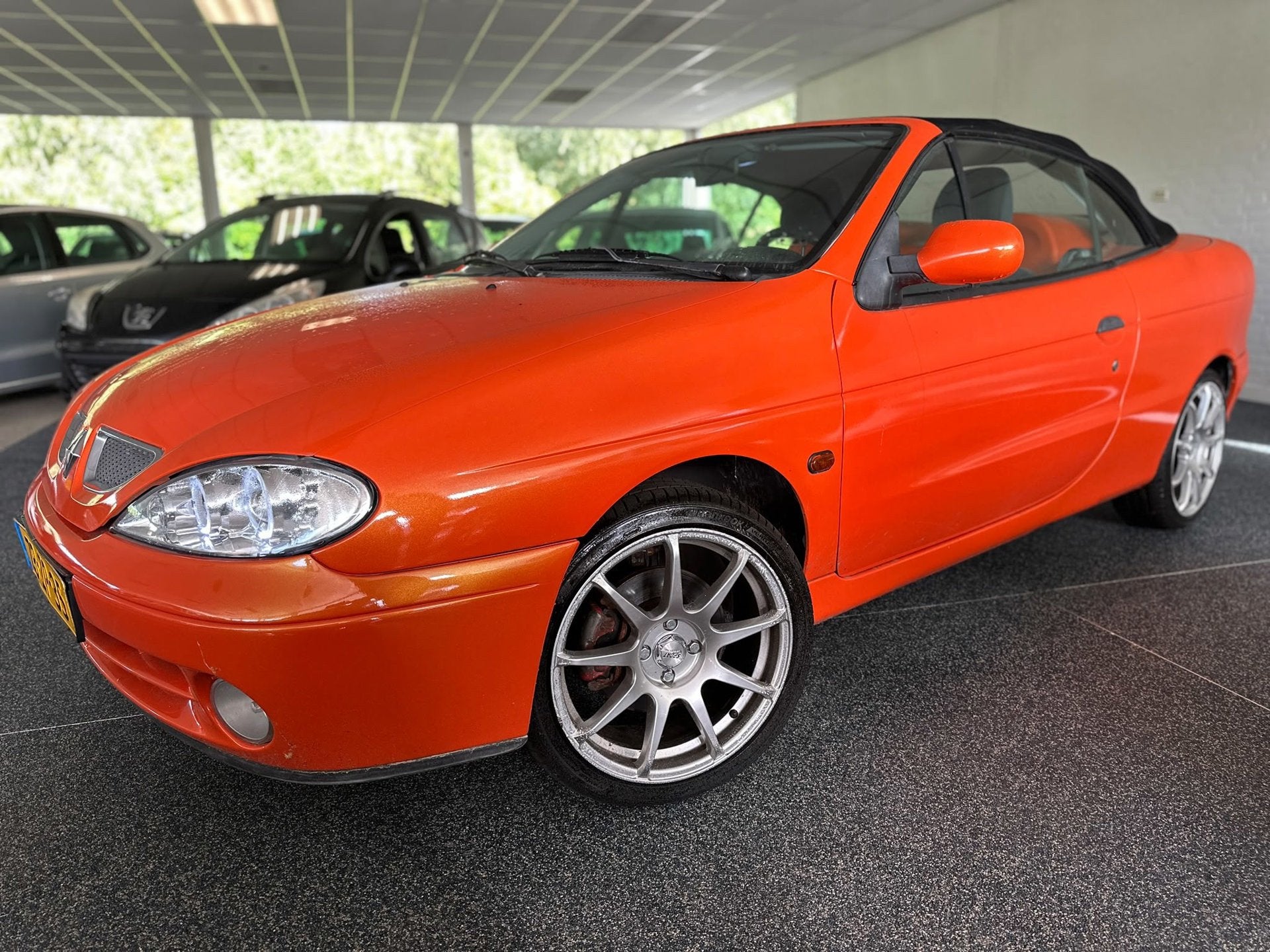 Renault Mégane Cabrio 1.6-16V Sport Trekhaak | LMV | ORG NL, Auto's, Gebruikt, Cabriolet, 4 stoelen, 49 €/maand