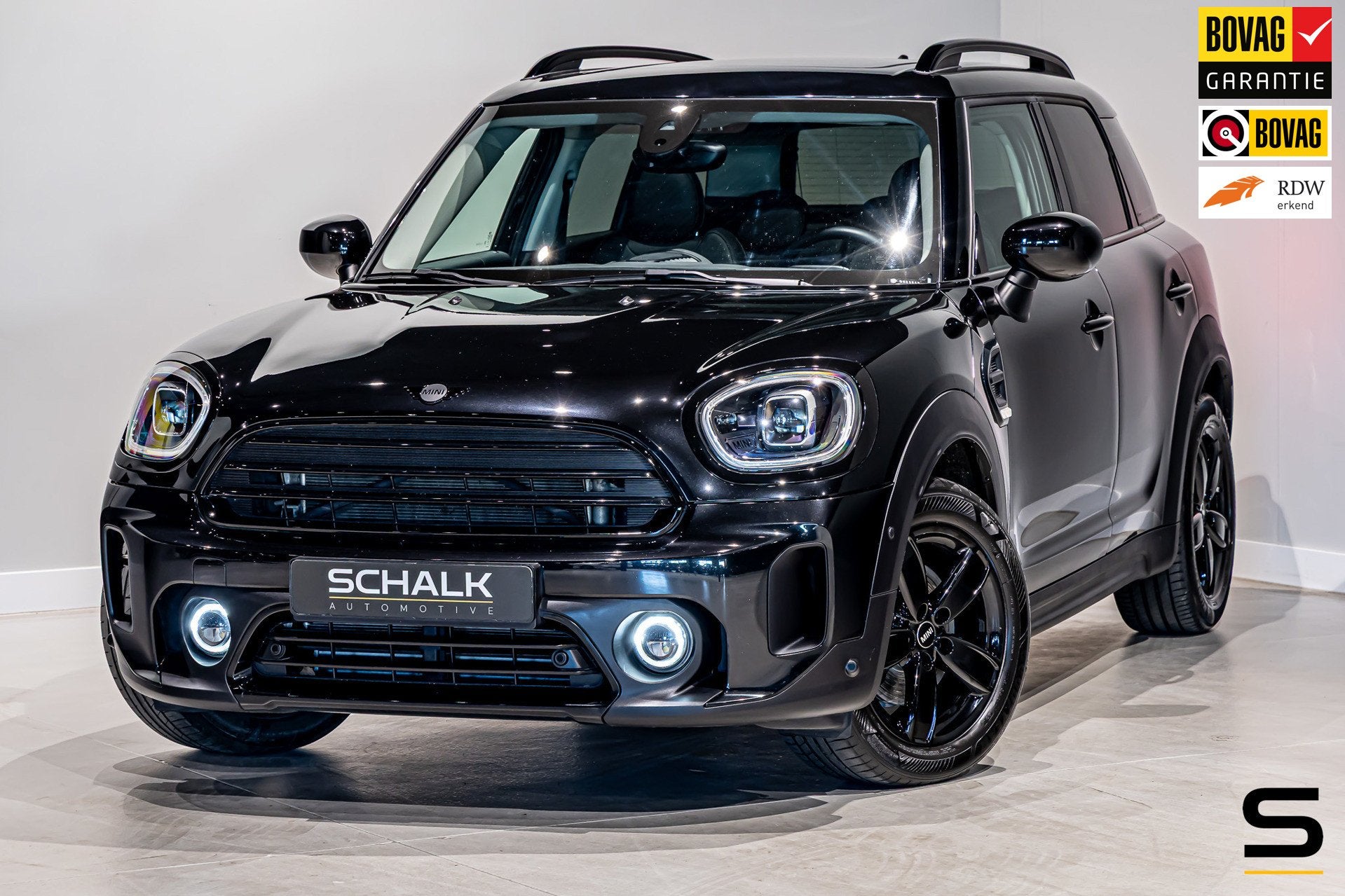 Mini Countryman 1.5 Cooper Classic Business Edition|Pano|Cam, Auto's, 136 pk, Zwart, Countryman, Zwart