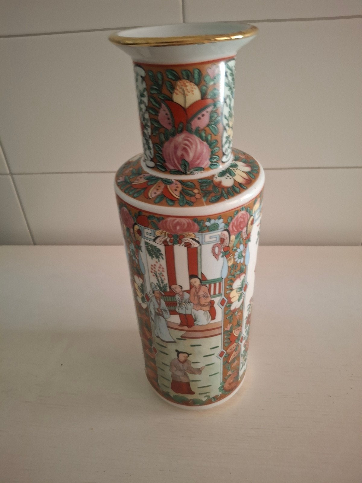 Oude Chinese Vaas met gedetailleerde decoratie, Antiek en Kunst, Ophalen