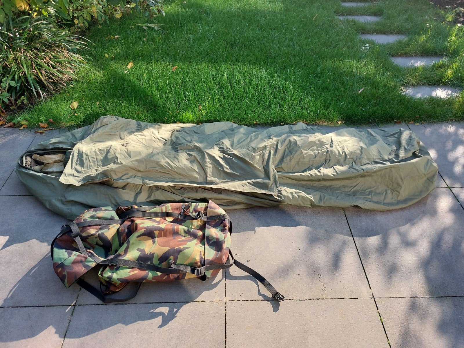 M90 slaapzak incl lakenzak, bivizak en compressiezak, Ophalen of Verzenden, Landmacht, Nederland