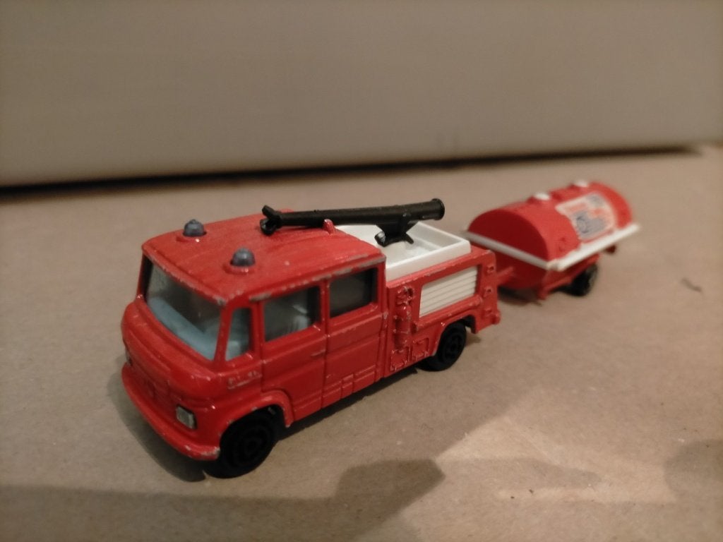 Majorette Pompier aeroport € 7,50, Ophalen of Verzenden, Auto, Majorette