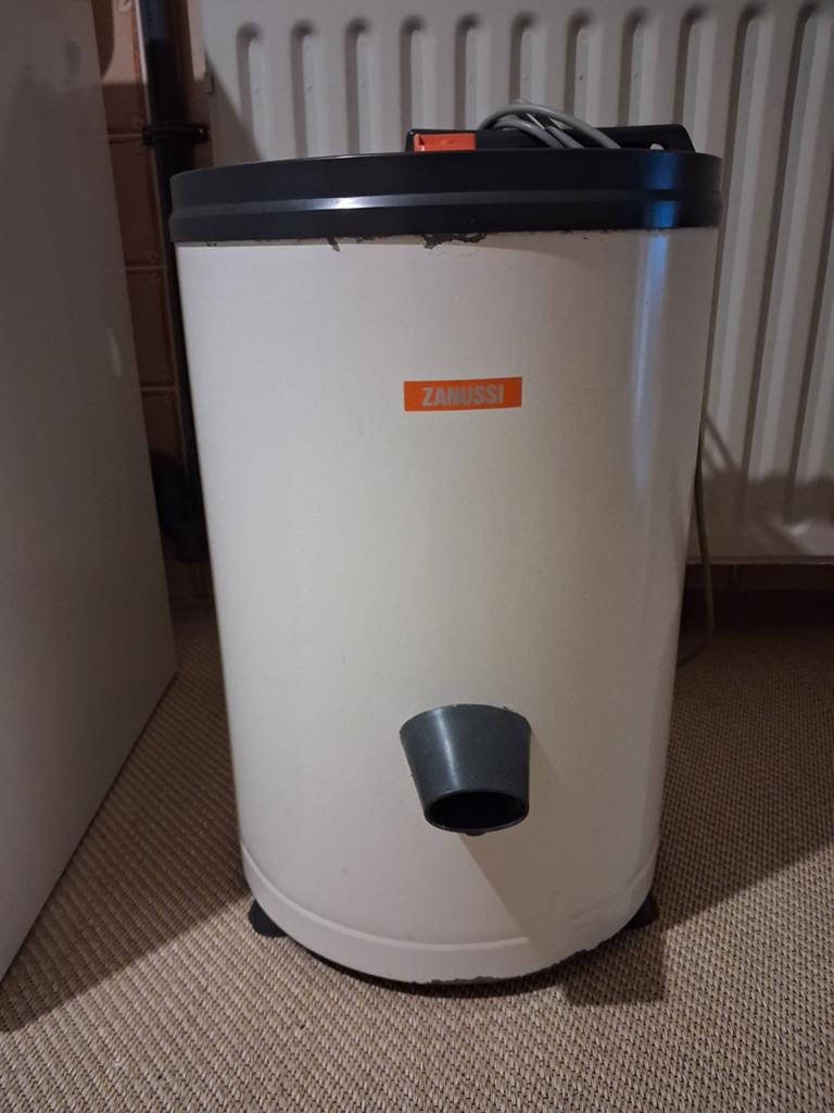 oma's vintage zanussi centrifuge, Ophalen, Gebruikt